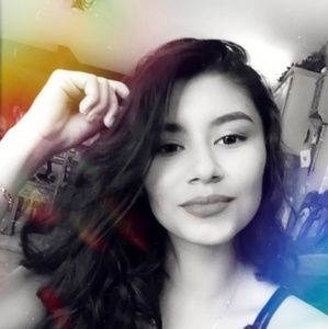Meet your Posher, Julisa